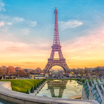 Cita con Champán en la cima de Torre Eiffel
