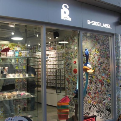 Compras de Stickers en B-side Label, Harajuku