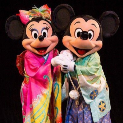 Foto con Minnie y Mickey Japo