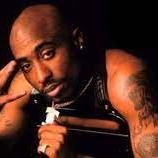 Volver al pasado a un concierto de 2PAC