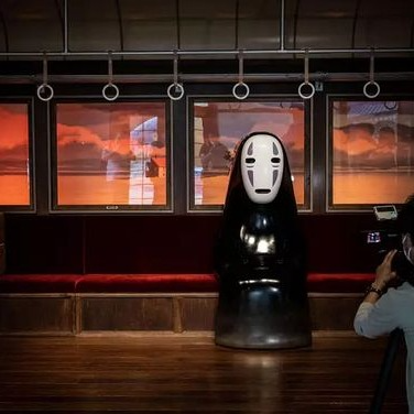 Foto con Kaonashi (sin rostro del viaje de chihiro)